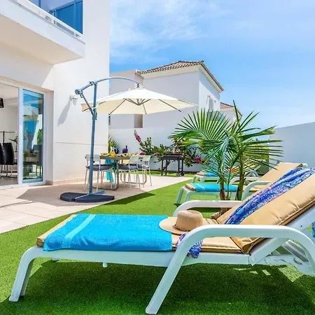 Playa De Fanabe Sleeps 8 With Pool Air Con And Wifi ヴィラ