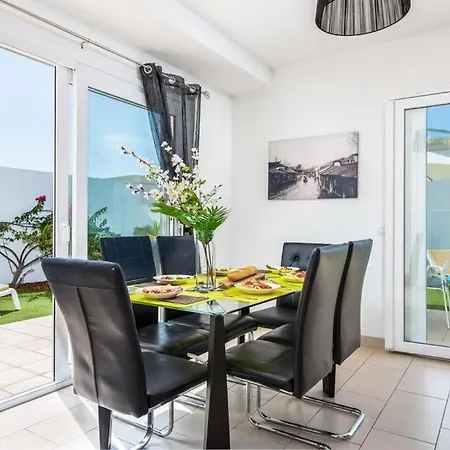 Playa De Fanabe Sleeps 8 With Pool Air Con And Wifi ヴィラ *