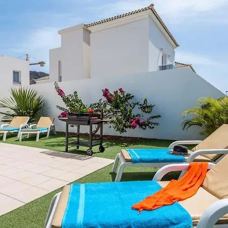 Villa Playa De Fanabe Sleeps 8 With Pool Air Con And Wifi