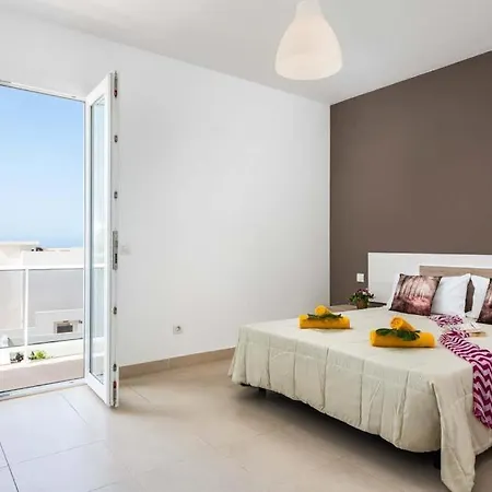 Playa De Fanabe Sleeps 8 With Pool Air Con And Wifi Villa